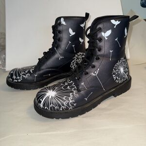 Black Dandelion Boots Unisex M7/ W9 USA